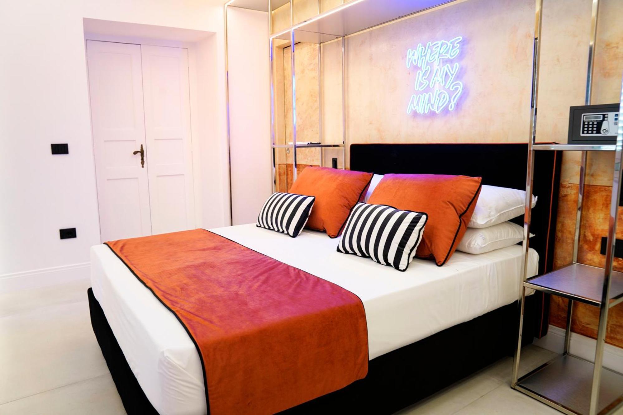 Kind Places - Suite Experience Naples Luaran gambar